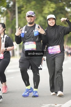 Runner Photo 4243804