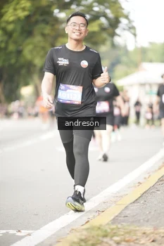Runner Photo 4243883