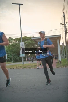Runner Photo 4243885