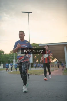 Runner Photo 4243906