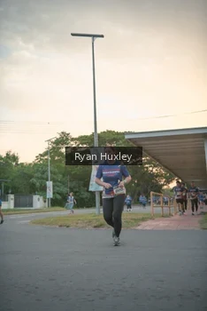 Runner Photo 4243909
