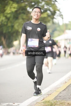 Runner Photo 4243916
