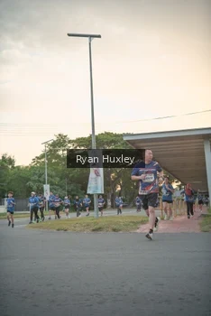 Runner Photo 4243930