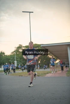 Runner Photo 4243936