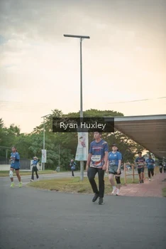 Runner Photo 4243963