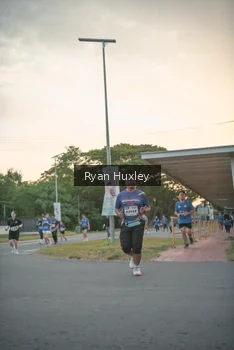 Runner Photo 4243985