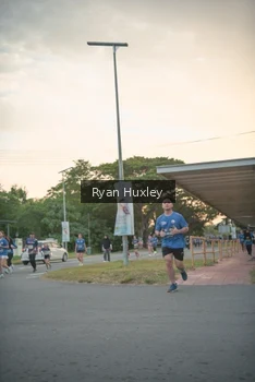 Runner Photo 4243987