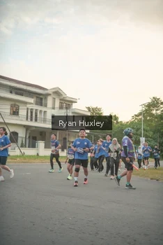 Runner Photo 4244005