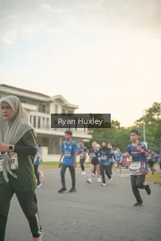 Runner Photo 4244011