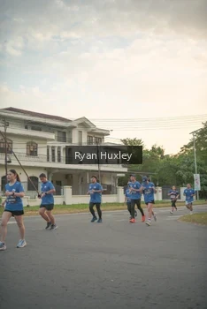 Runner Photo 4244018