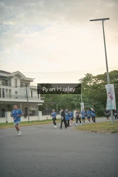 Runner Photo 4244031