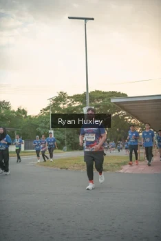 Runner Photo 4244090