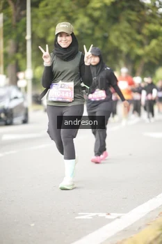 Runner Photo 4244115