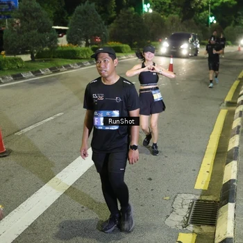 Runner Photo 4244117