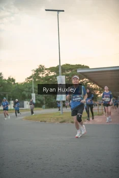 Runner Photo 4244118