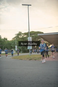Runner Photo 4244120