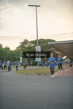 Runner Photo 4244145