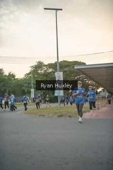 Runner Photo 4244149