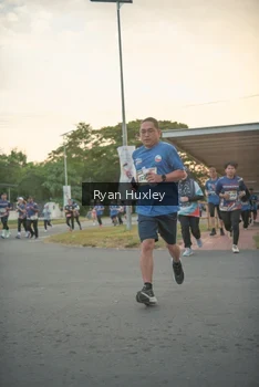 Runner Photo 4244165
