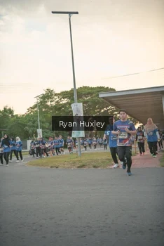 Runner Photo 4244190