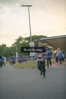 Runner Photo 4244192