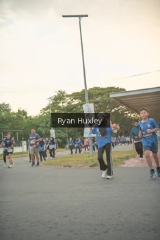 Runner Photo 4244216