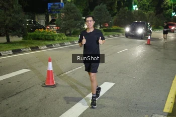 Runner Photo 4244235
