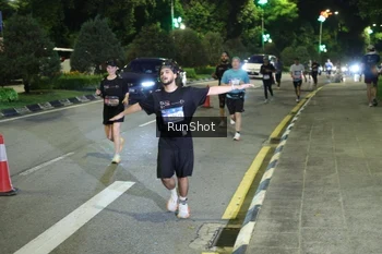 Runner Photo 4244241