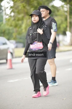 Runner Photo 4244251