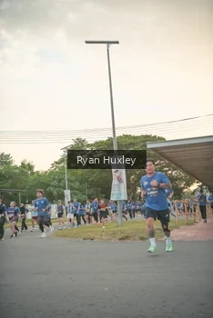 Runner Photo 4244256
