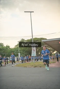Runner Photo 4244271