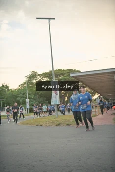 Runner Photo 4244300