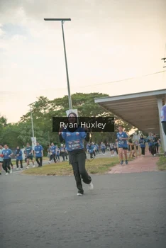Runner Photo 4244303