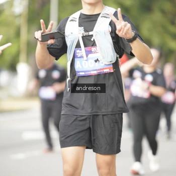 Runner Photo 4244314