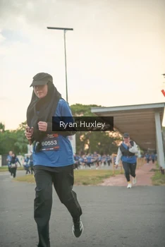 Runner Photo 4244342