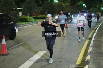 Runner Photo 4244350