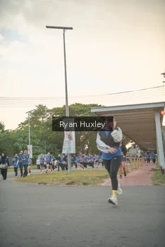 Runner Photo 4244351
