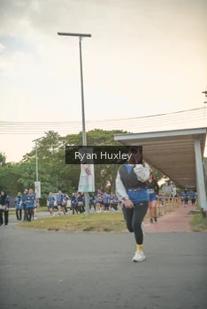 Runner Photo 4244366