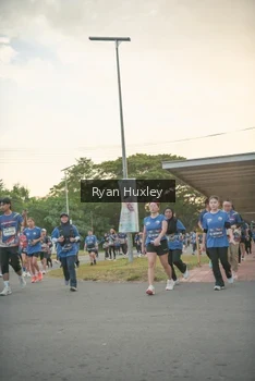 Runner Photo 4244372