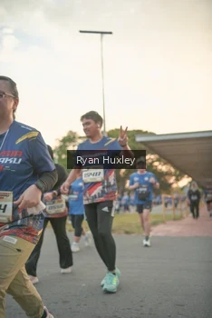 Runner Photo 4244373