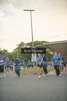 Runner Photo 4244374