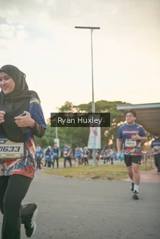 Runner Photo 4244378