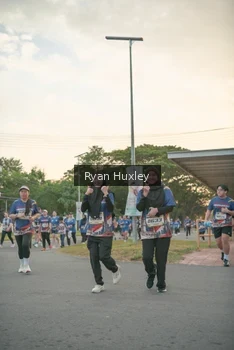 Runner Photo 4244383