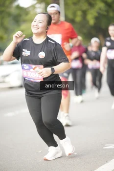 Runner Photo 4244399