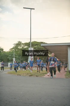Runner Photo 4244400