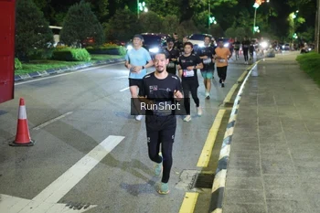 Runner Photo 4244525