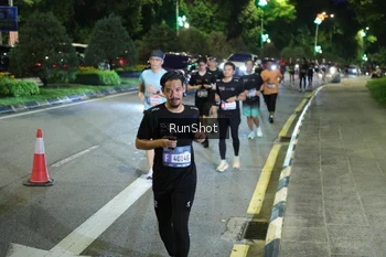 Runner Photo 4244559