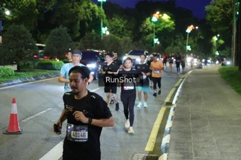 Runner Photo 4244564
