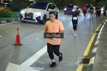 Runner Photo 4244616