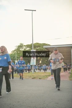 Runner Photo 4244634